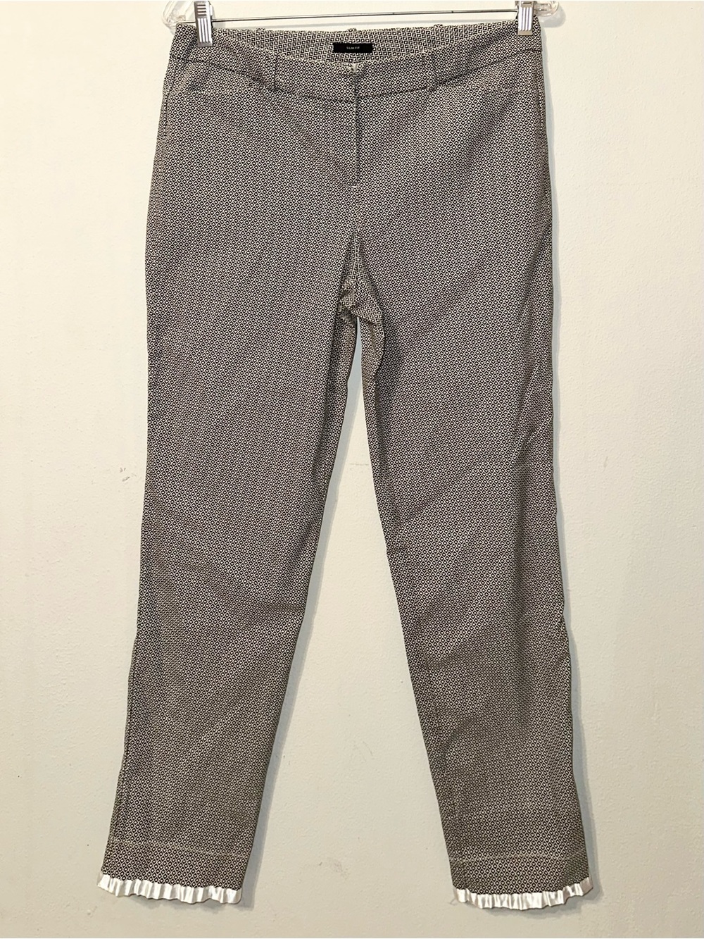Worthington Black and White Geometric Pants